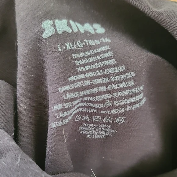 NWOT SKIMS SEAMLESS SCULPT Thong BODYSUIT in Onyx size L/XL #2 - Picture 3 of 3